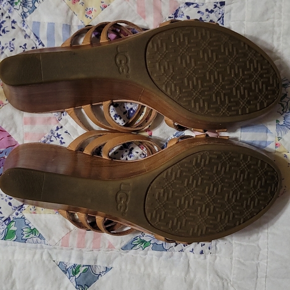 UGG Wedge Sandals Size 8 - Picture 6 of 10